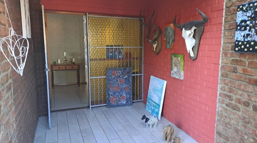 4 Bedroom Property for Sale in Vanes Estate Eastern Cape